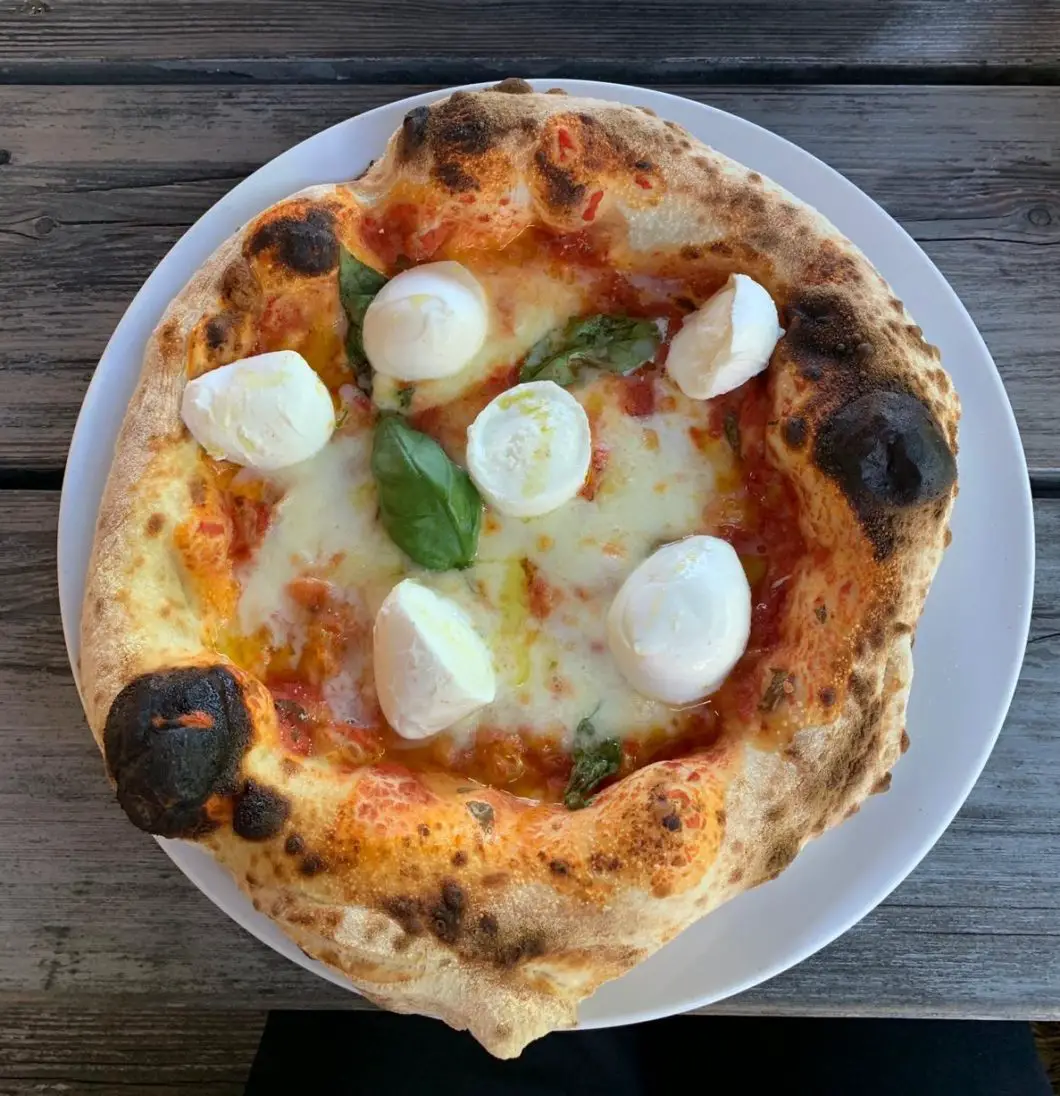 Mozzamo Neapolitanische Pizza München