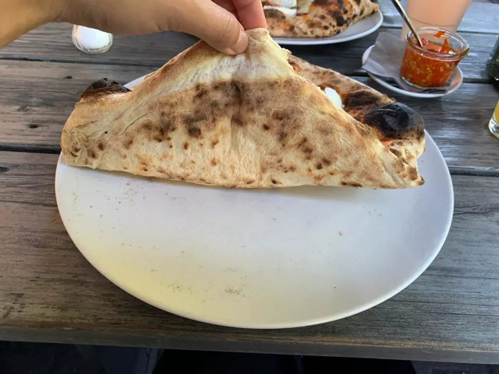 Boden der Mozzamo Pizza aus München