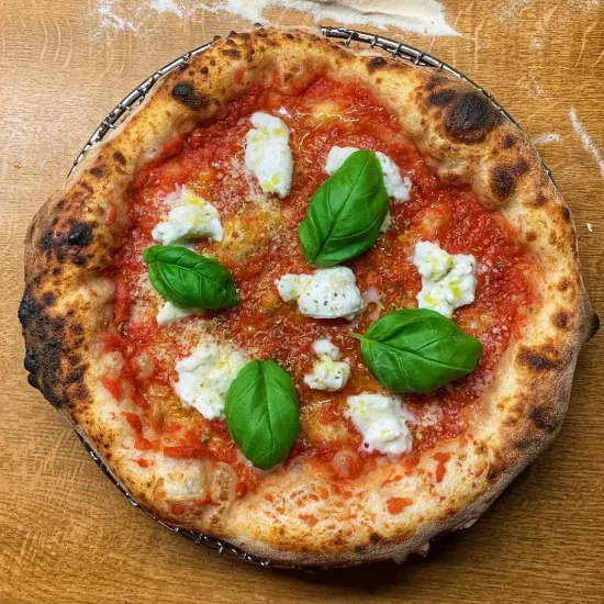 Neapolitanische Pizza mit 100% Poolish