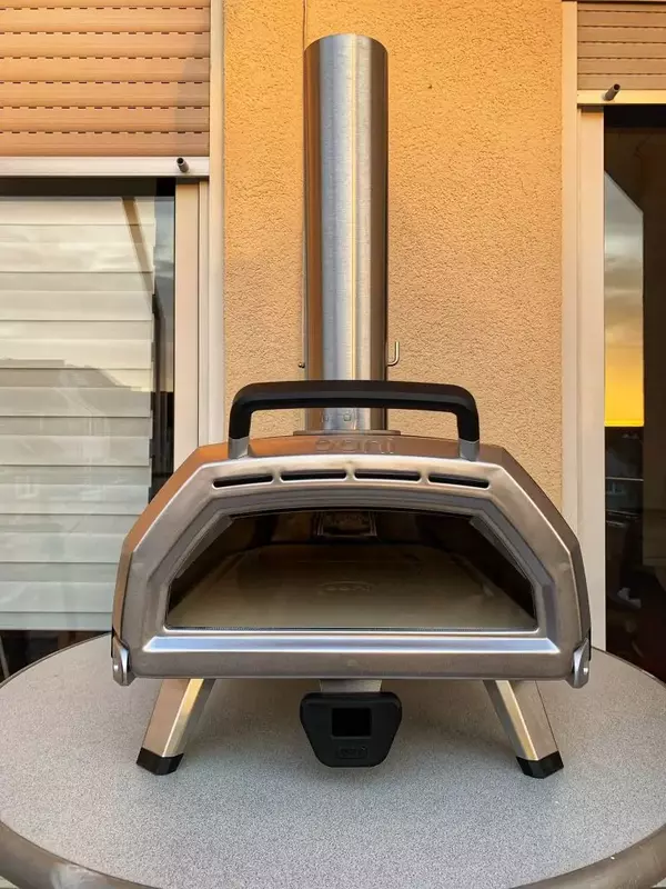 Ooni Karu 16 Pizza Oven Front