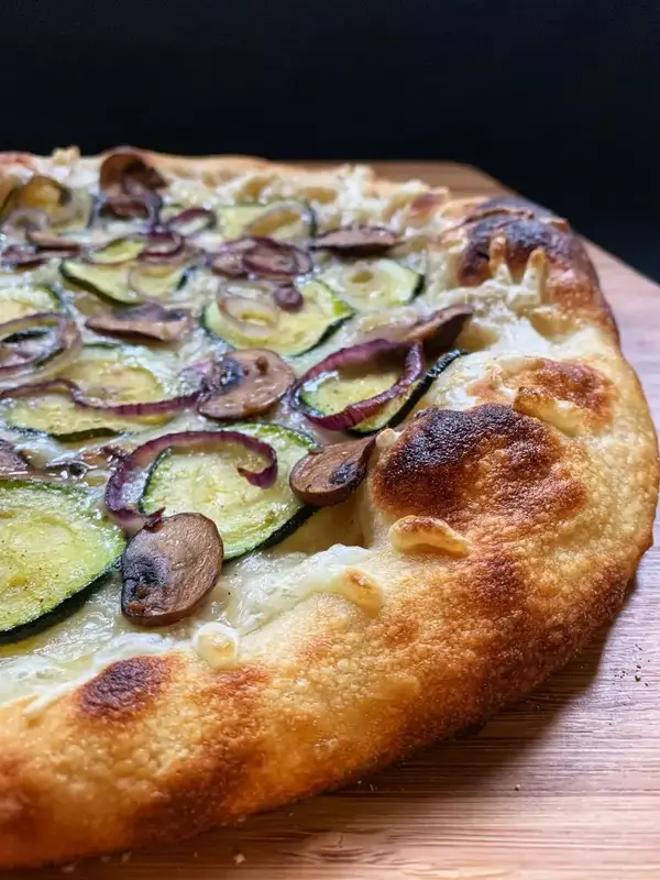 Vegane New York Style Pizza Nahaufnahme