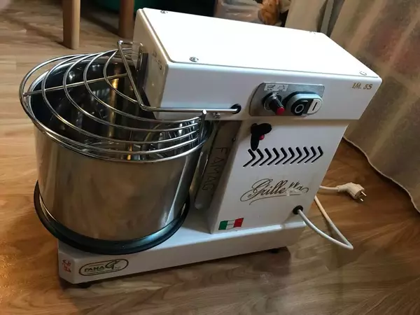 How to Use a Famag Dough Mixer